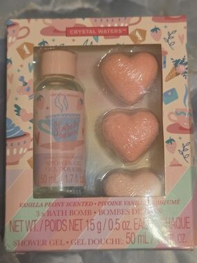 Crystal Waters Vanilla Peony Shower Gel & Pink Heart Bath Bomb Set